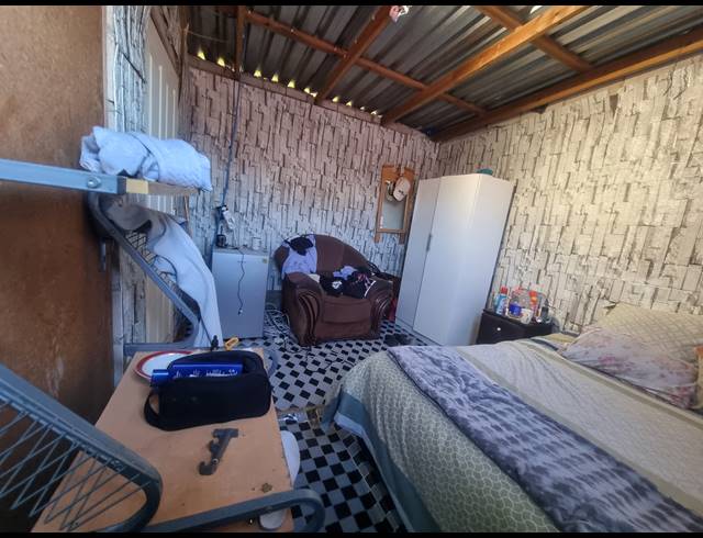 4 BEDROOM FREESTANDING FOR SALE IN KWANONQABA
